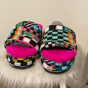 Ugg maxi checks slide. Multi colors. Size NWT and box